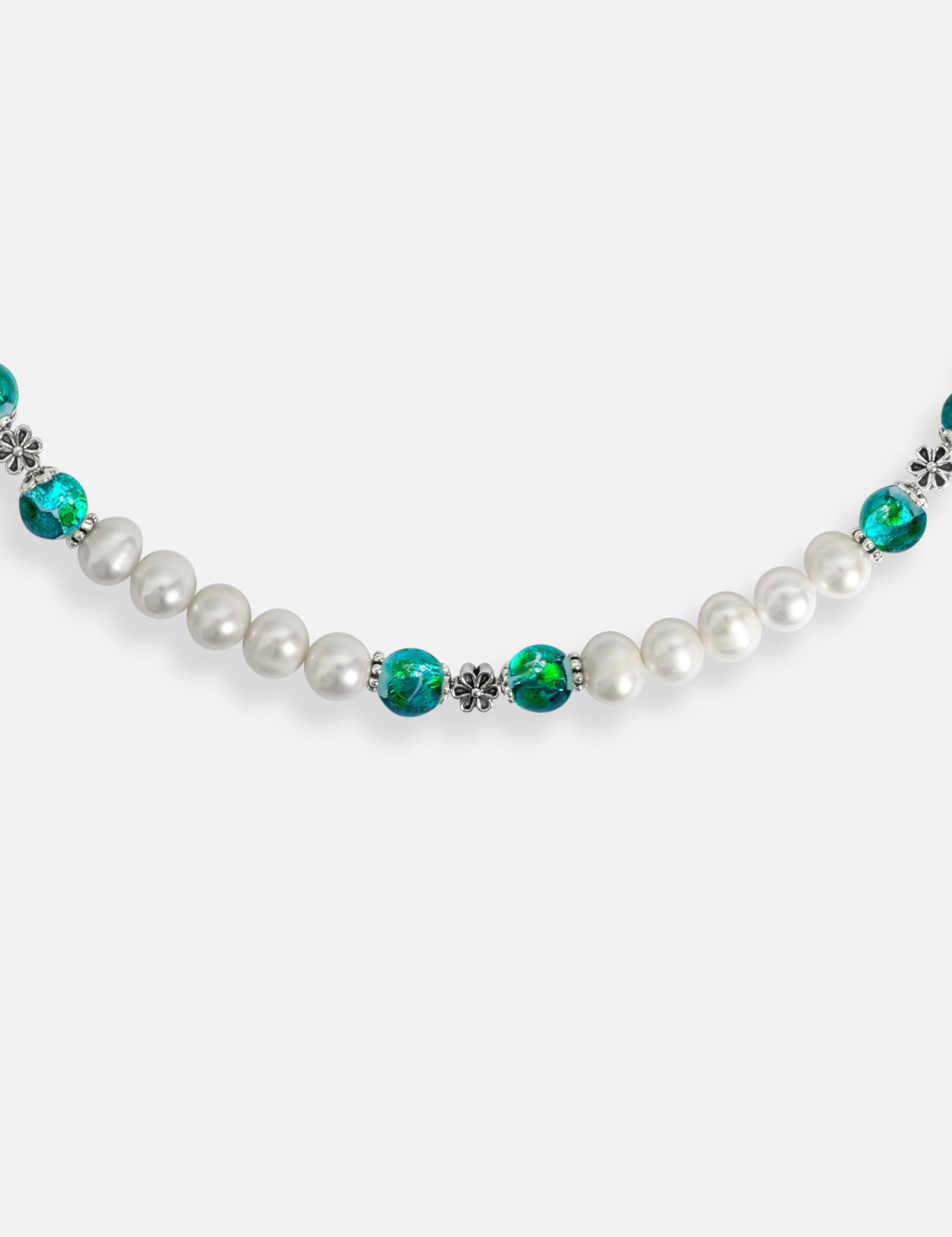Collier perles culture bleu phosphorescent