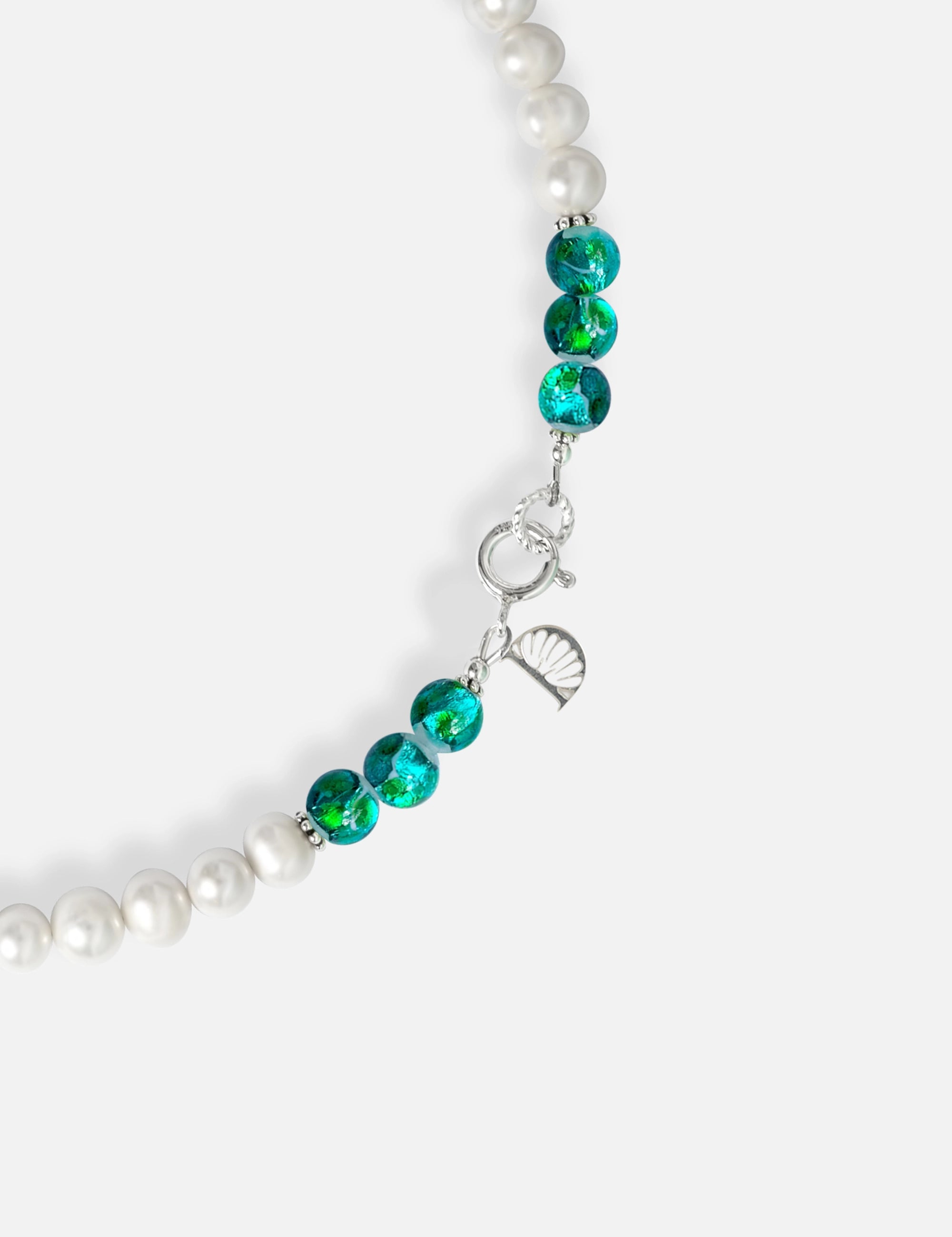 Collier perles culture bleu phosphorescent