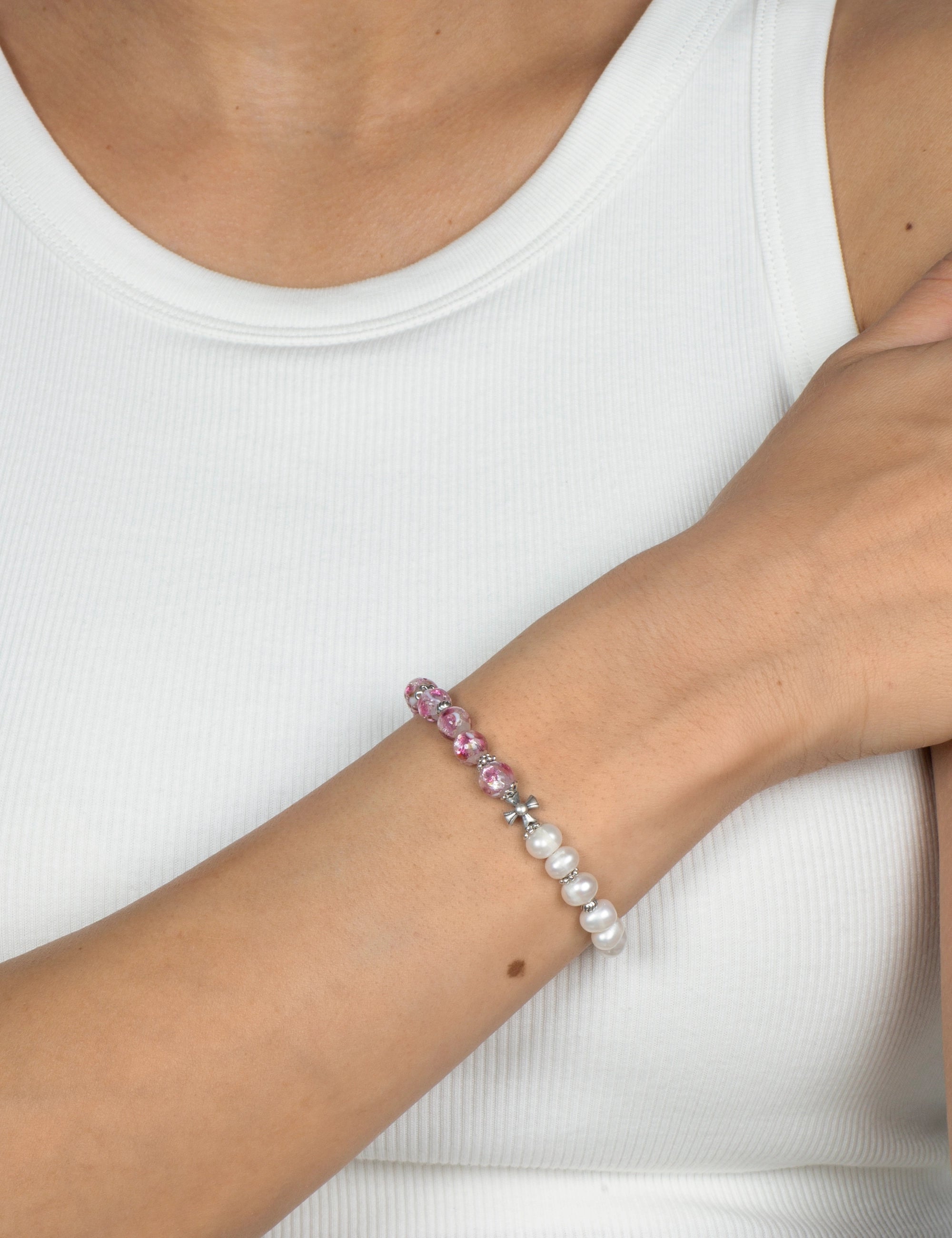 Bracelet perles de culture rose phosphorescent