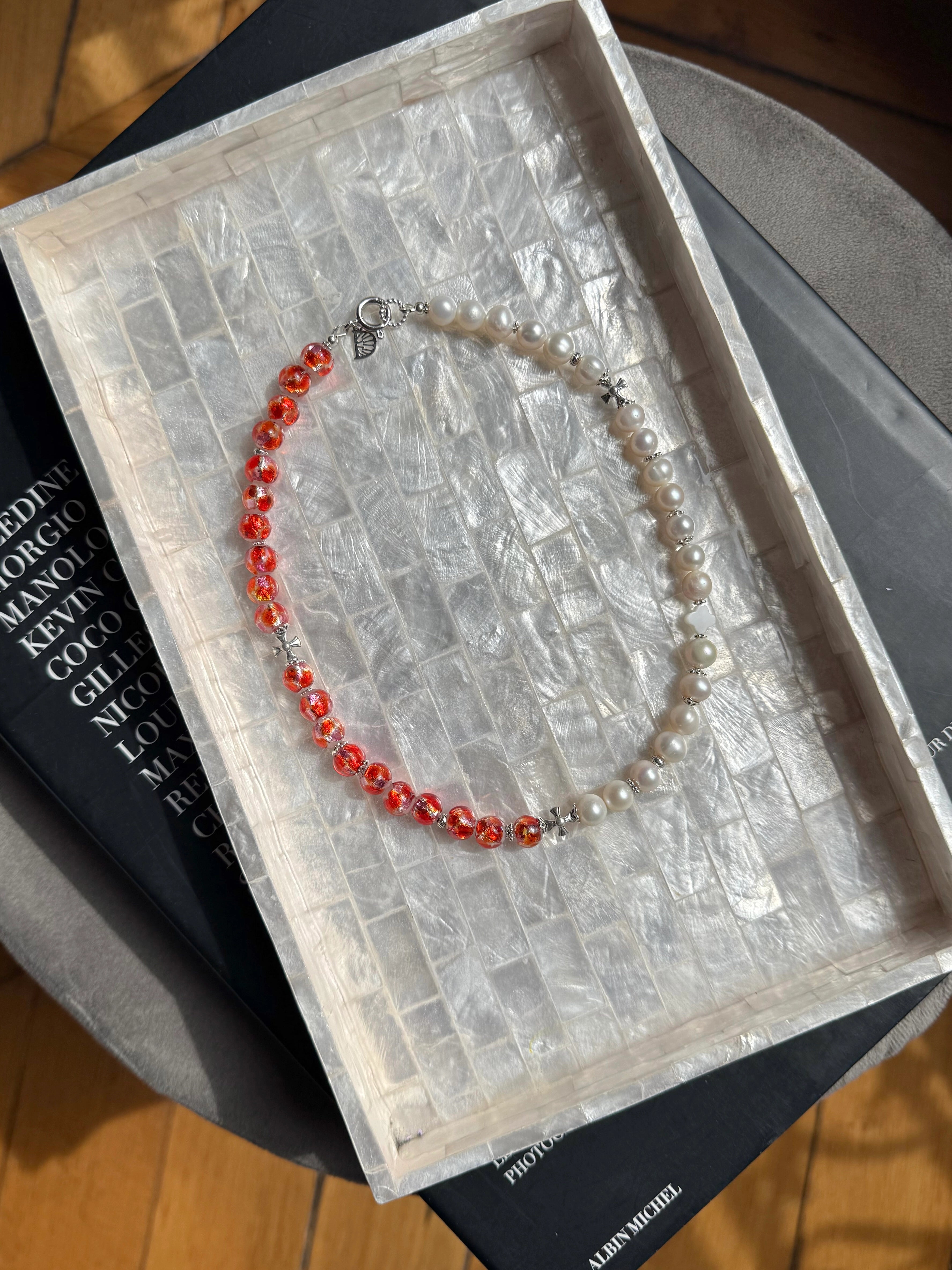 Collier perles de culture corail phosphorescent