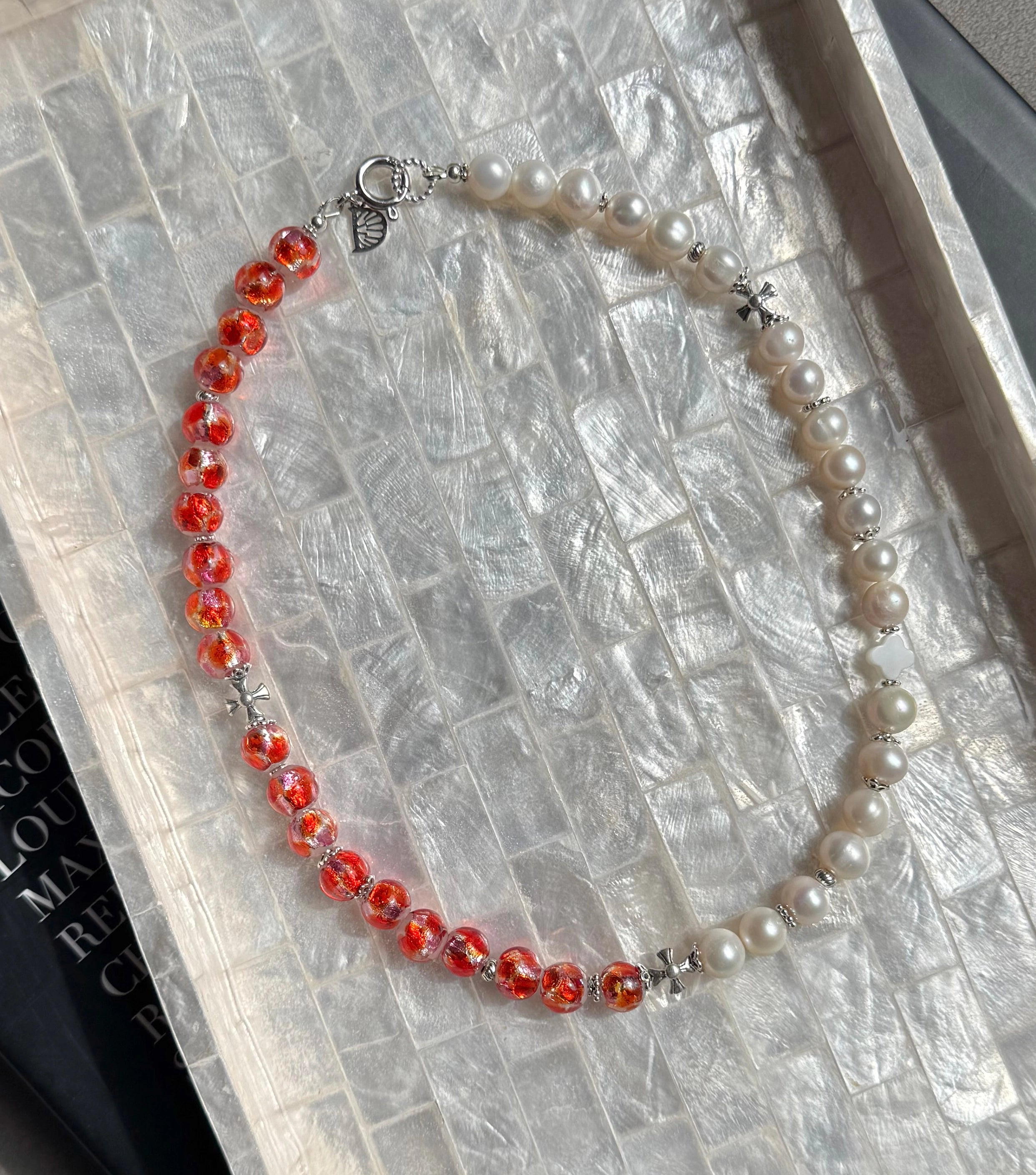 Bracelet perles de culture corail phosphorescent