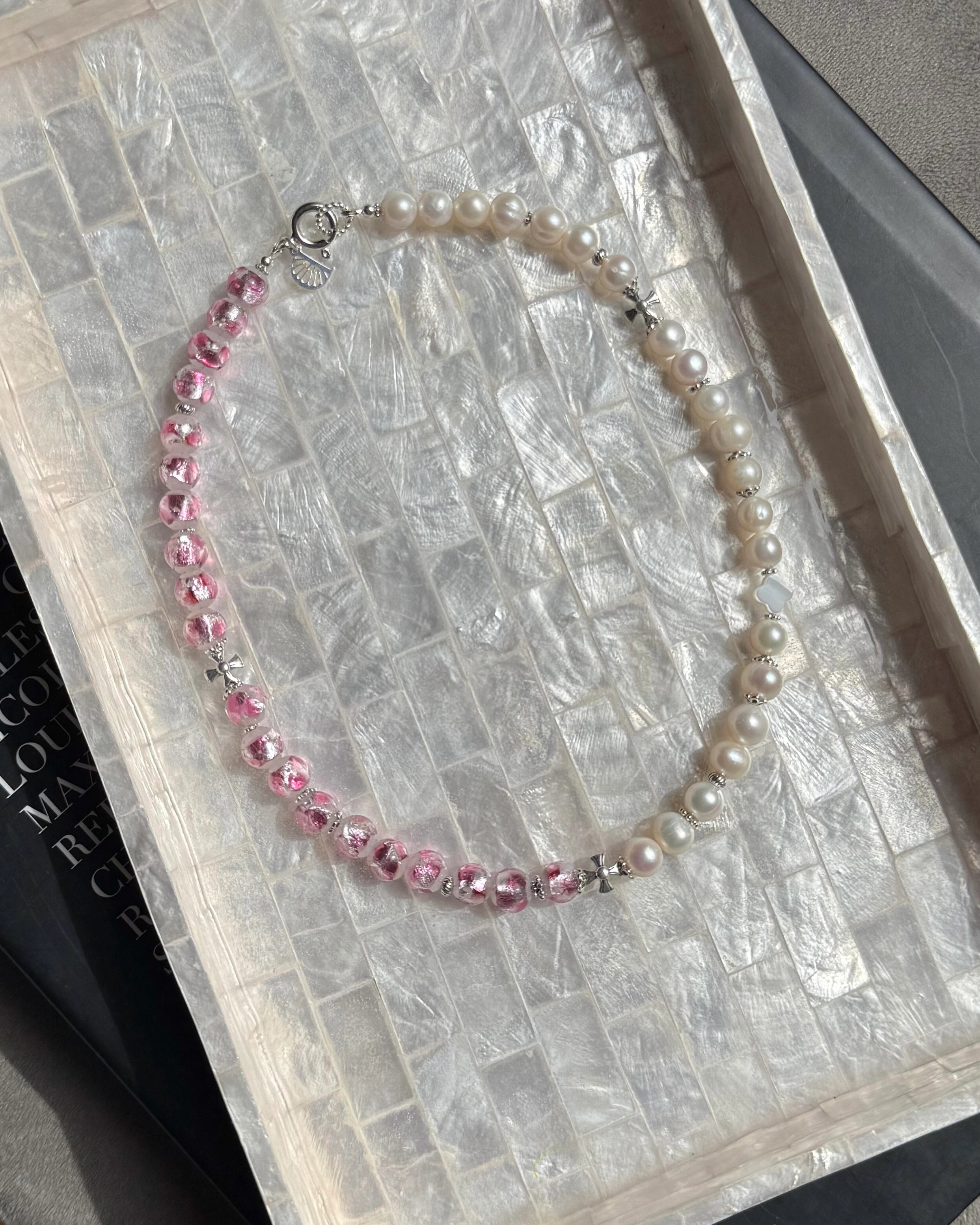 Collier perles de culture rose phosphorescent