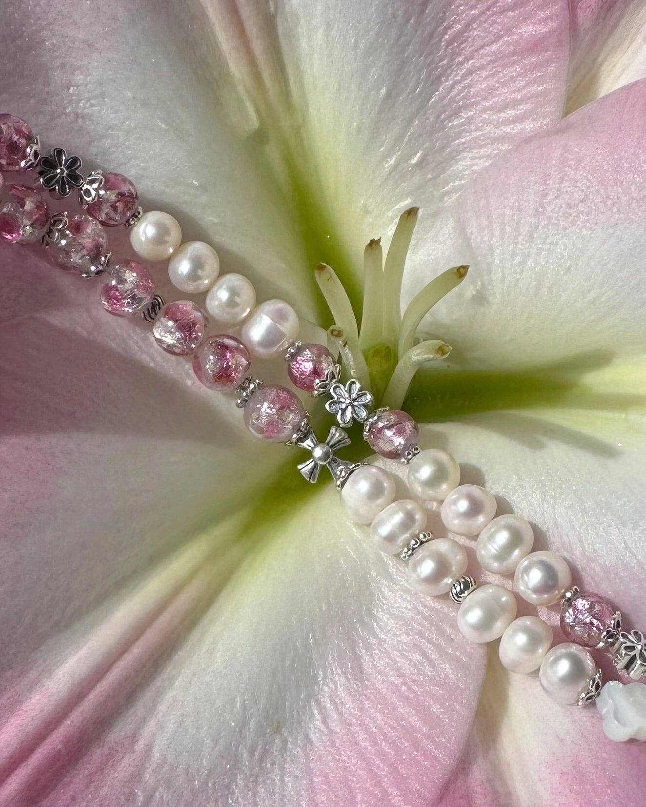 Collier perles de culture rose phosphorescent