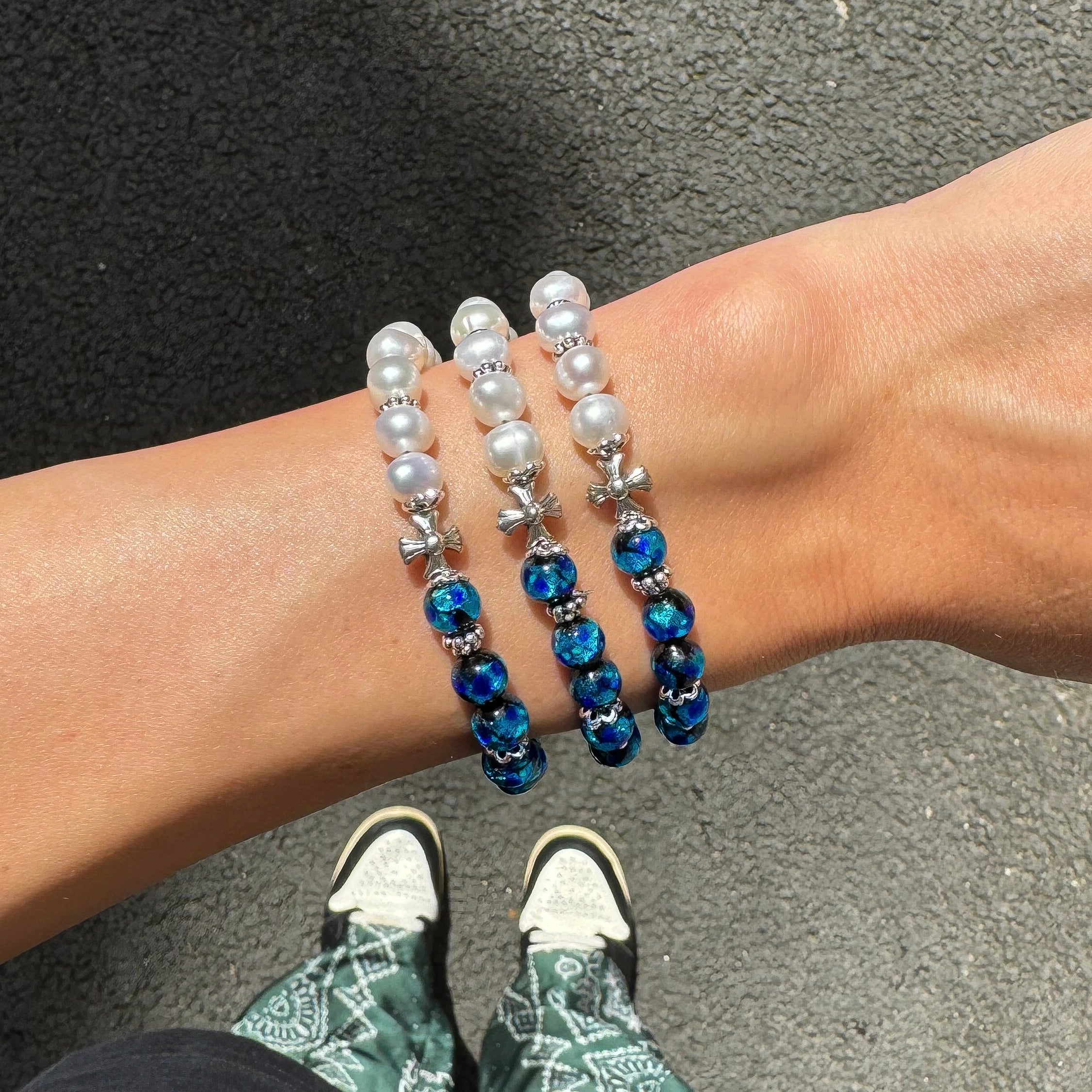 Bracelet de perles phosphorescent Hotaru Okinawa pour homme et femme de luxe, perles naturelles de culture, perles d'eau douce, pierres fines et argent 925. Tendance et luxueux. Brille dans le noir.