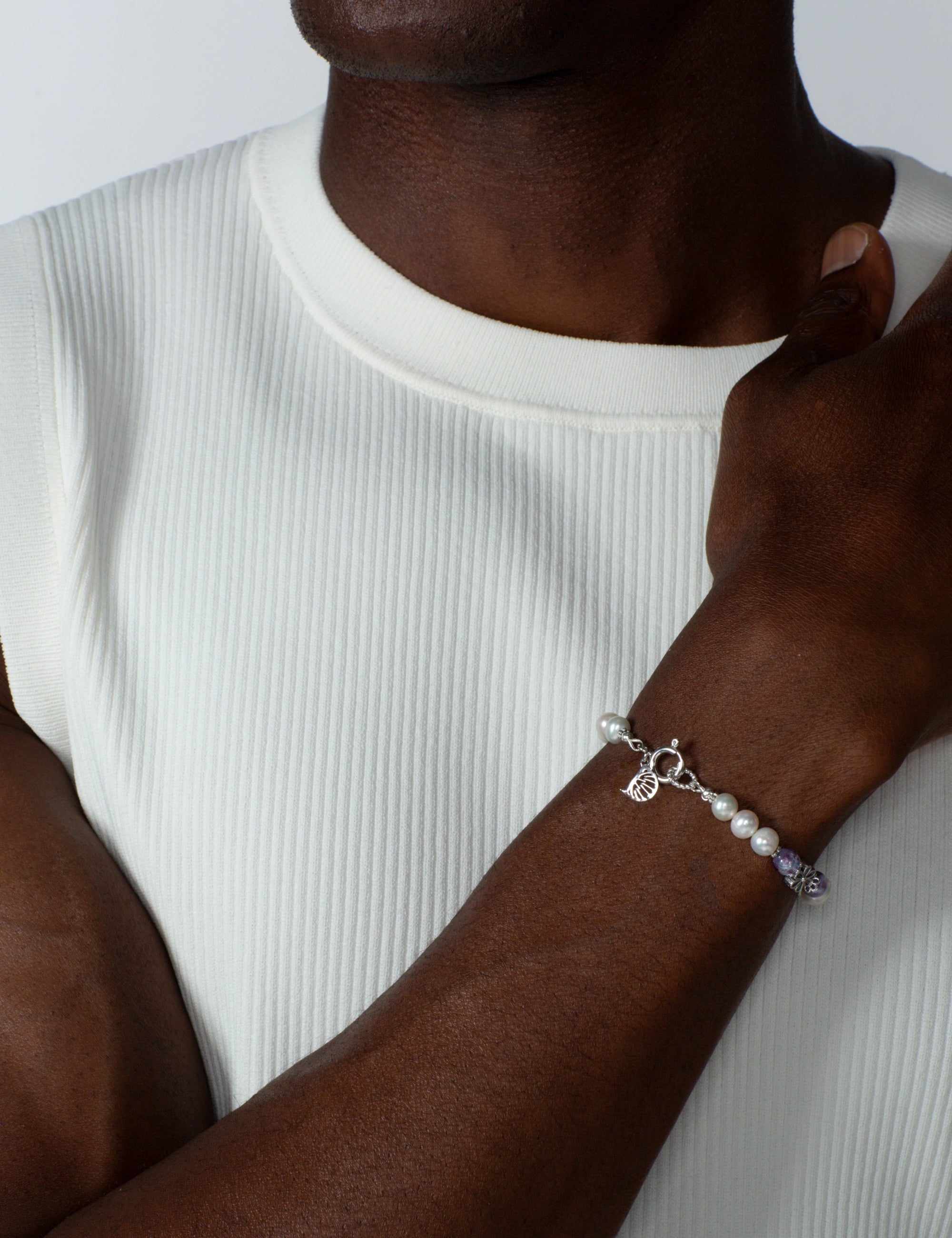 Bracelet perles violettes Okinawa phosphorescentes