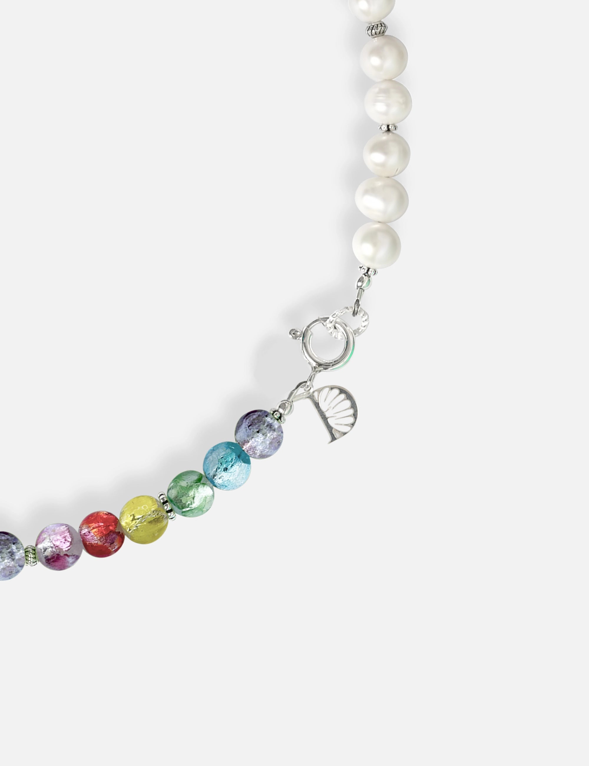 Collier perles culture multicolore phosphorescent