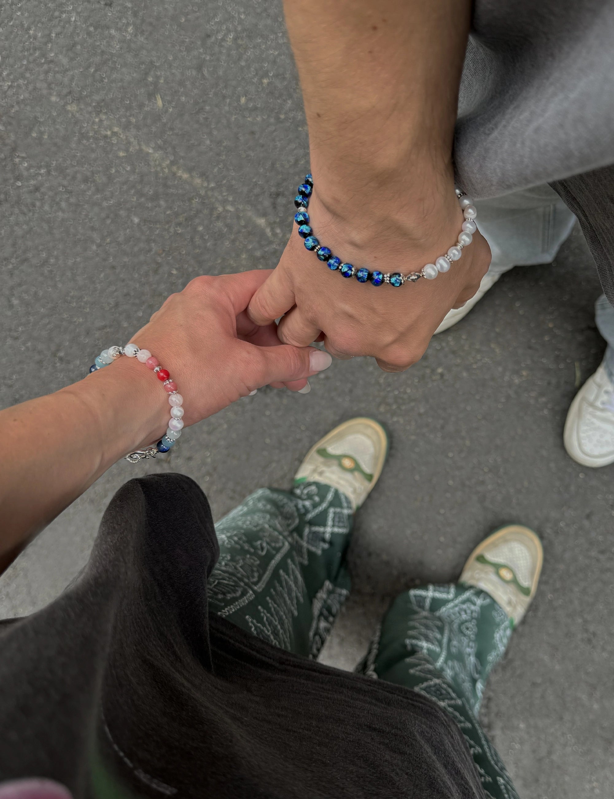 bracelet perles bleu blanc rouge