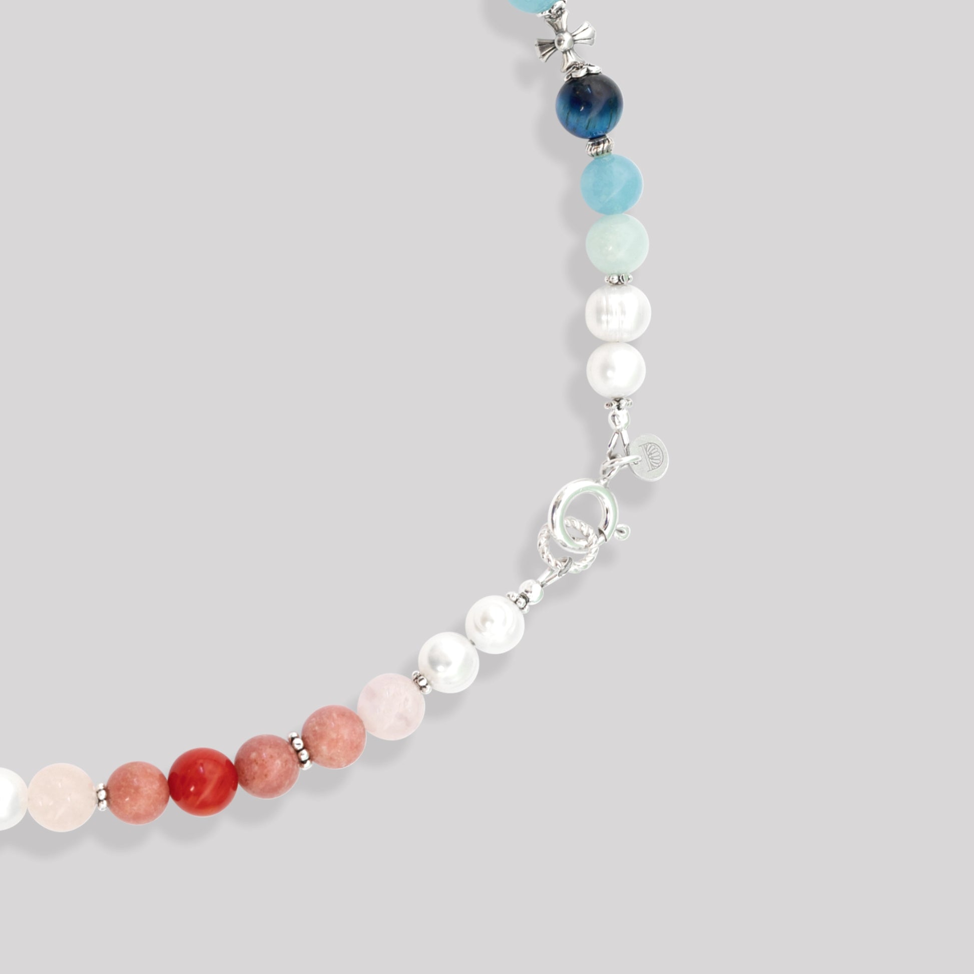 Collier de perles pour homme et femme de luxe, perles naturelles de culture, et argent 925. Édition limitée bleu blanc rouge, tendance et luxueux.