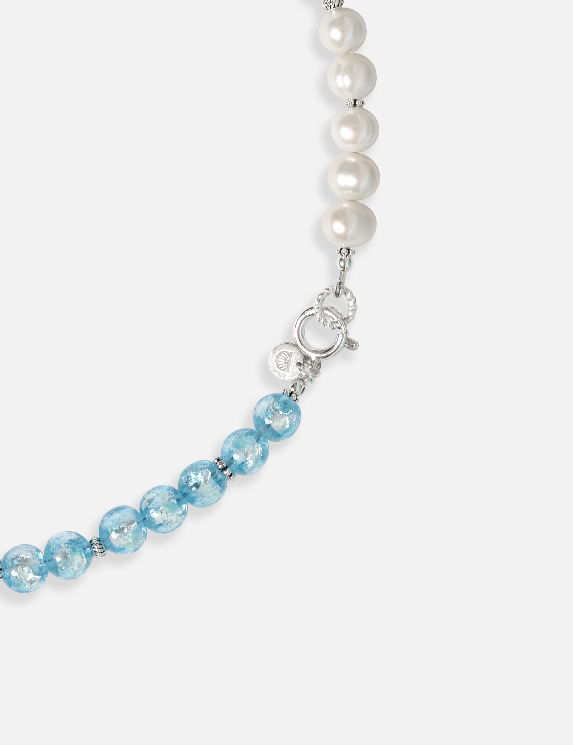 Collier perles bleues phosphorescentes Okinawa