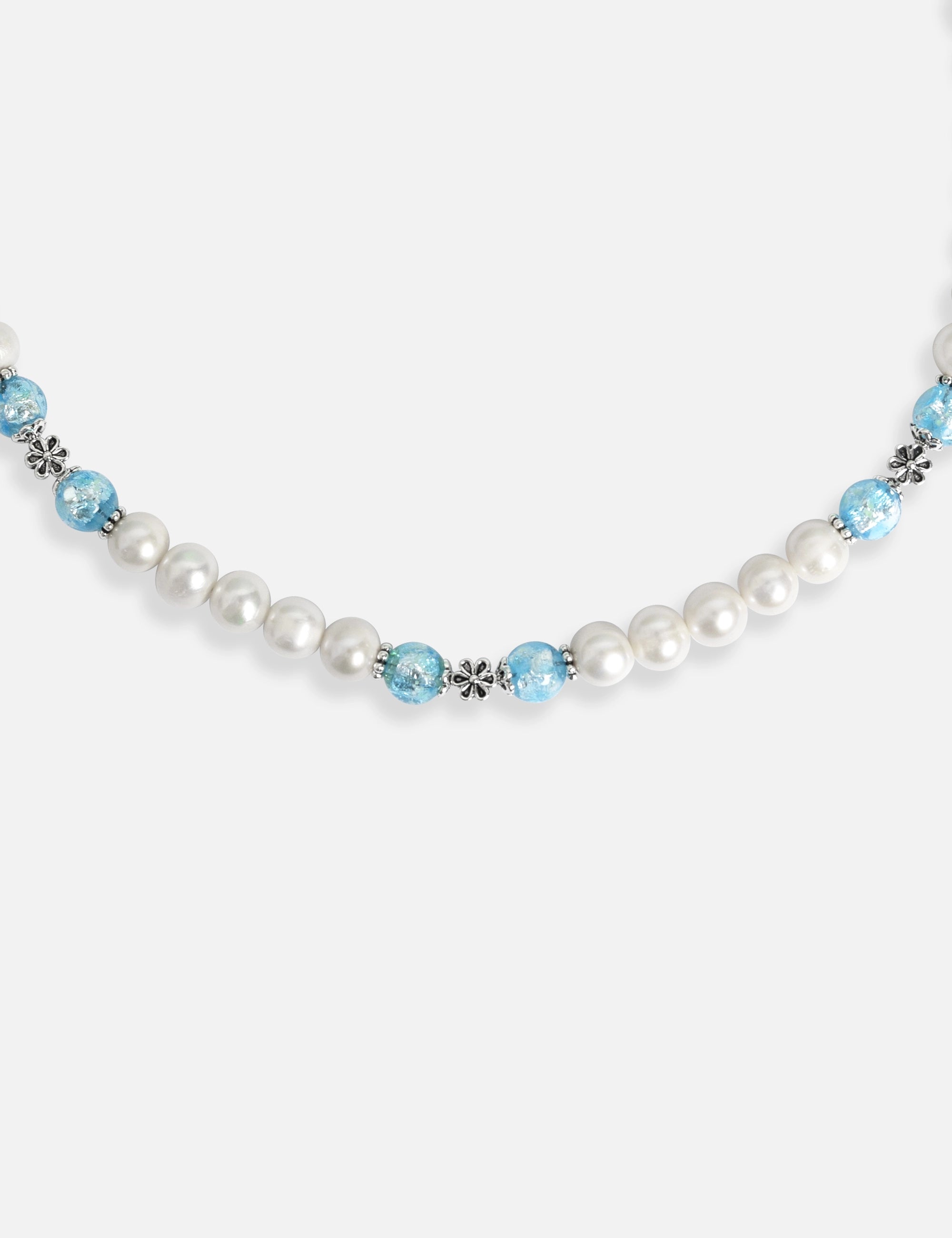 Collier perles bleues Okinawa phosphorescentes