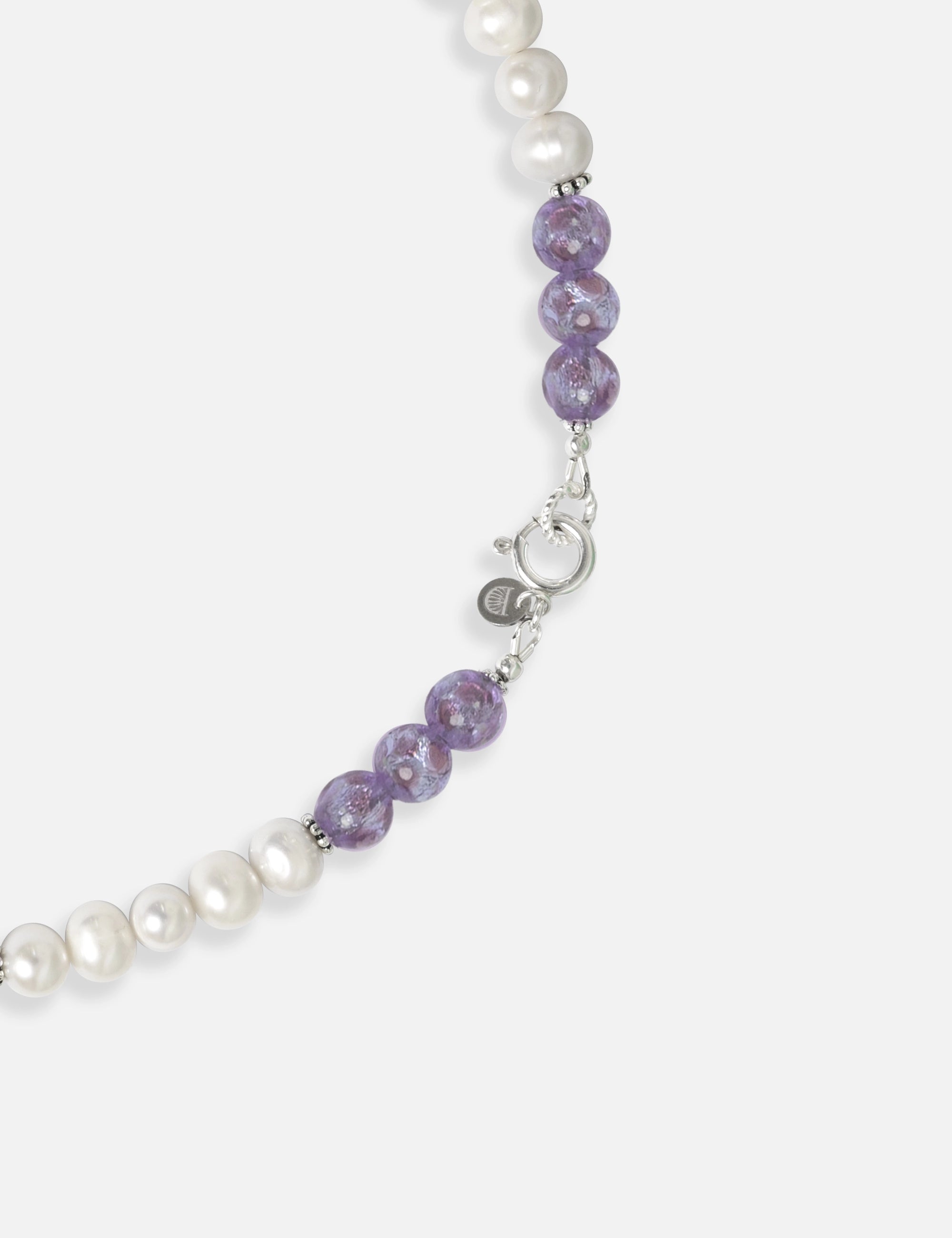 Collier perles violettes Okinawa phosphorescentes