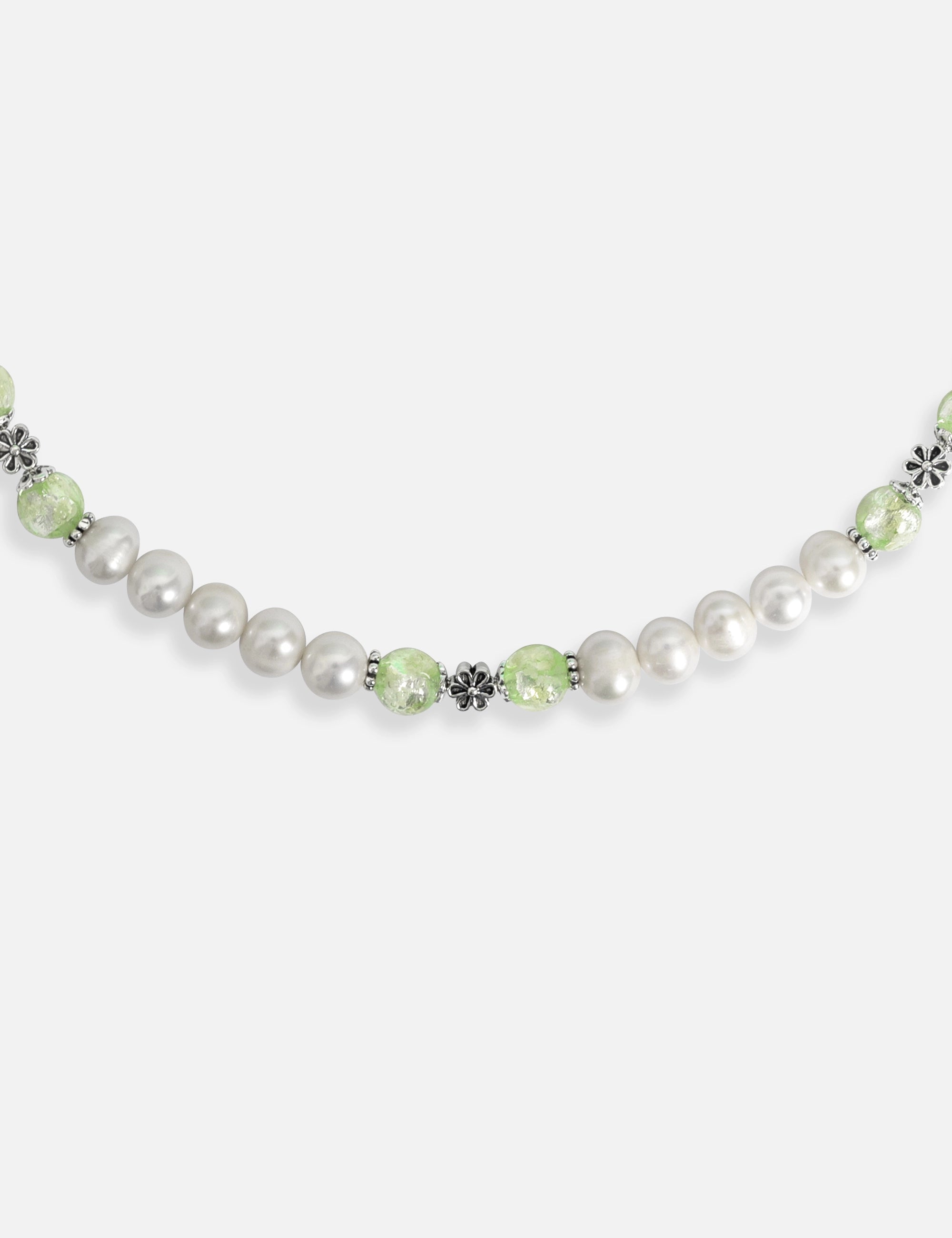 Collier perles vertes Okinawa phosphorescentes