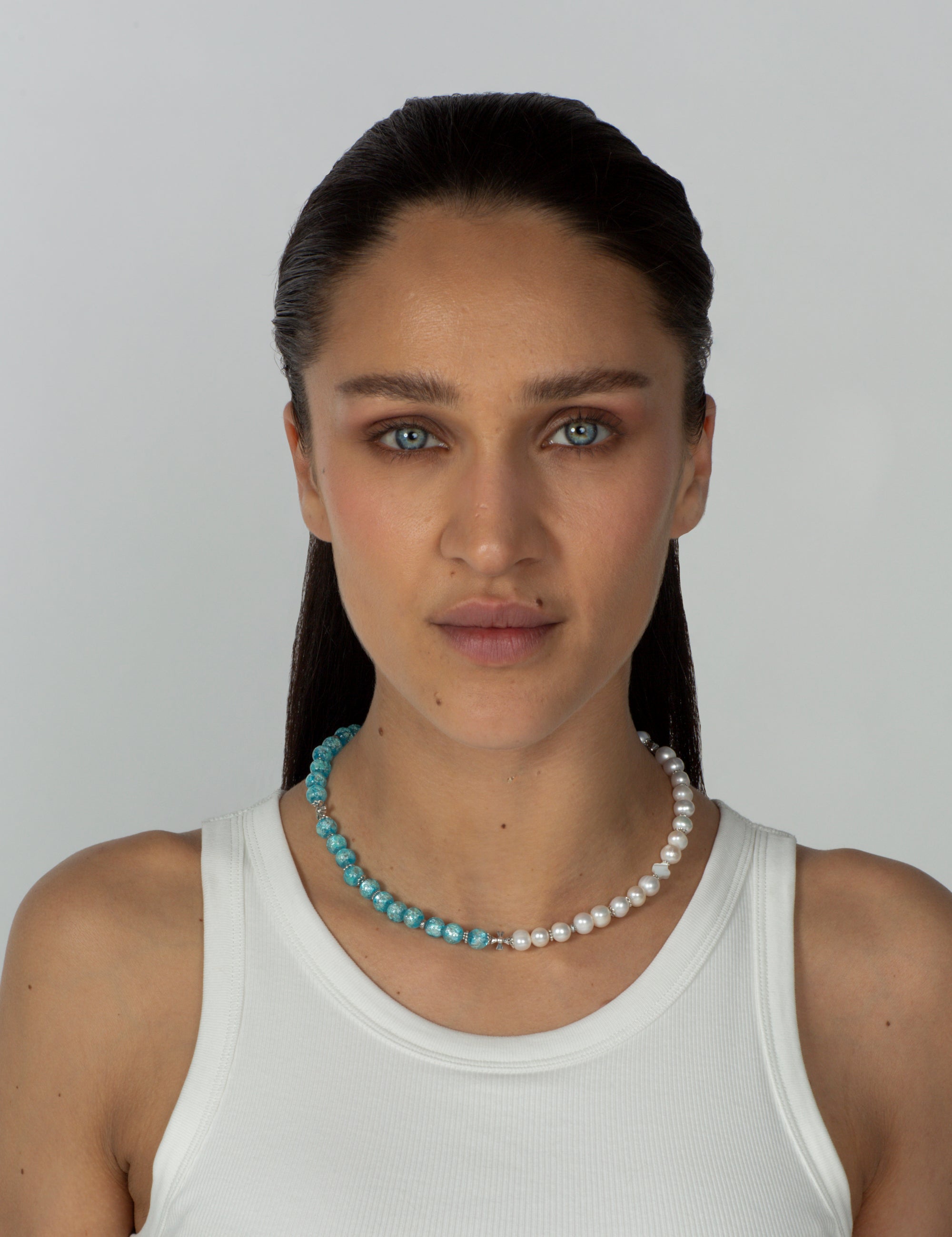 Collier perles bleues phosphorescentes Okinawa