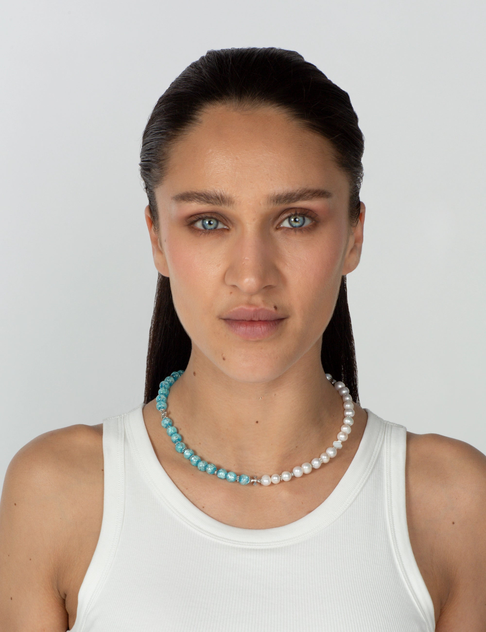 Collier perles bleues phosphorescentes Okinawa