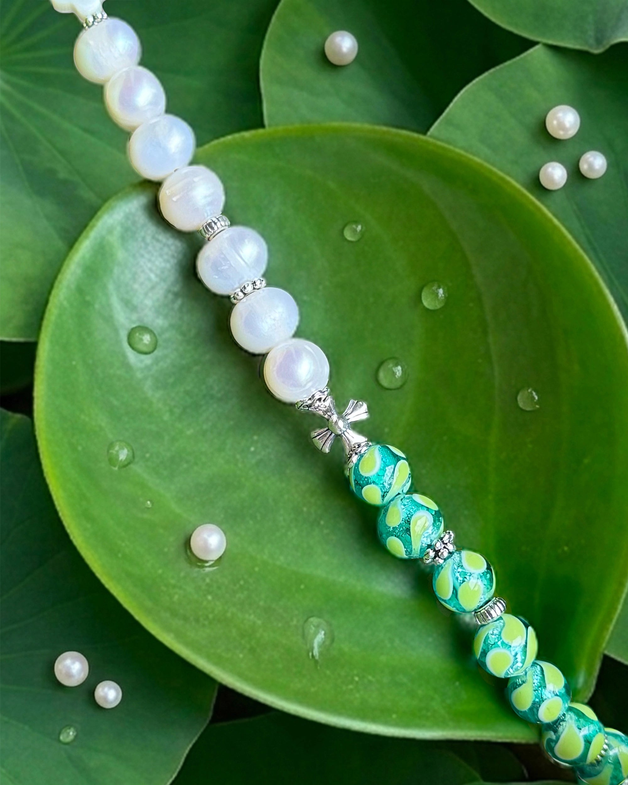 collier perles culture phosphorescent vert