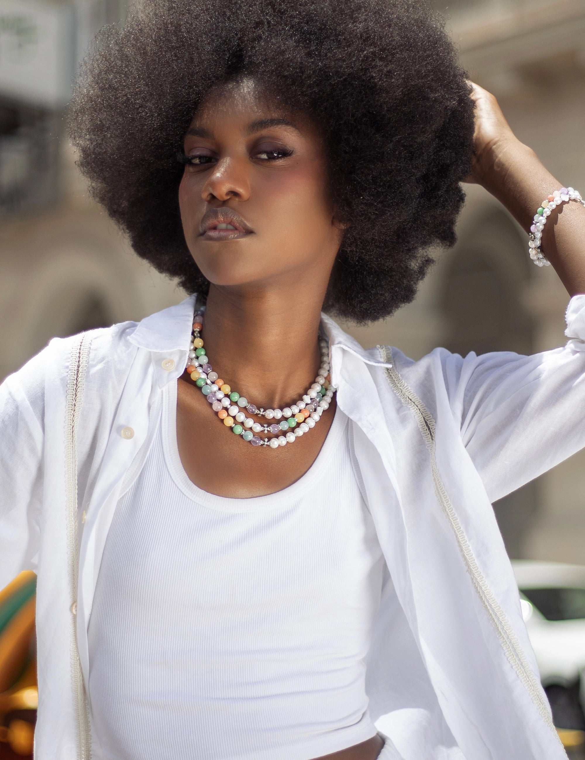 Collier perles de culture pierres multicolores