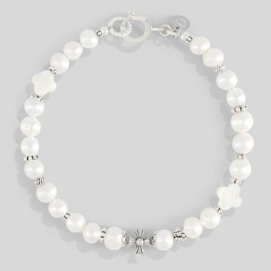 Collier de perles pour homme et femme de luxe, perles naturelles de culture, perles d'eau douce et argent 925. Tendance et luxueux.